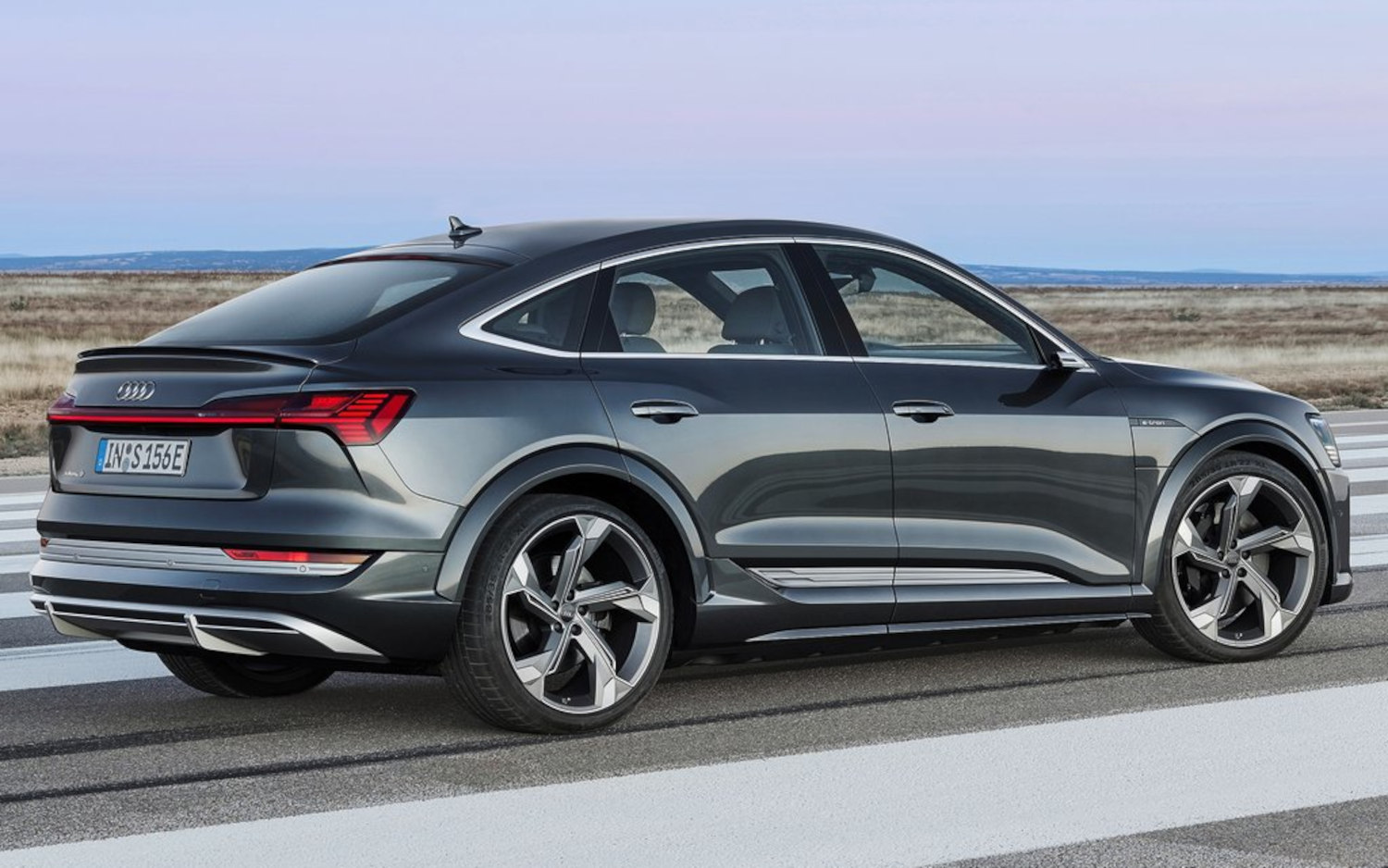 Audi etron Sportback S line 2021 SUV Drive
